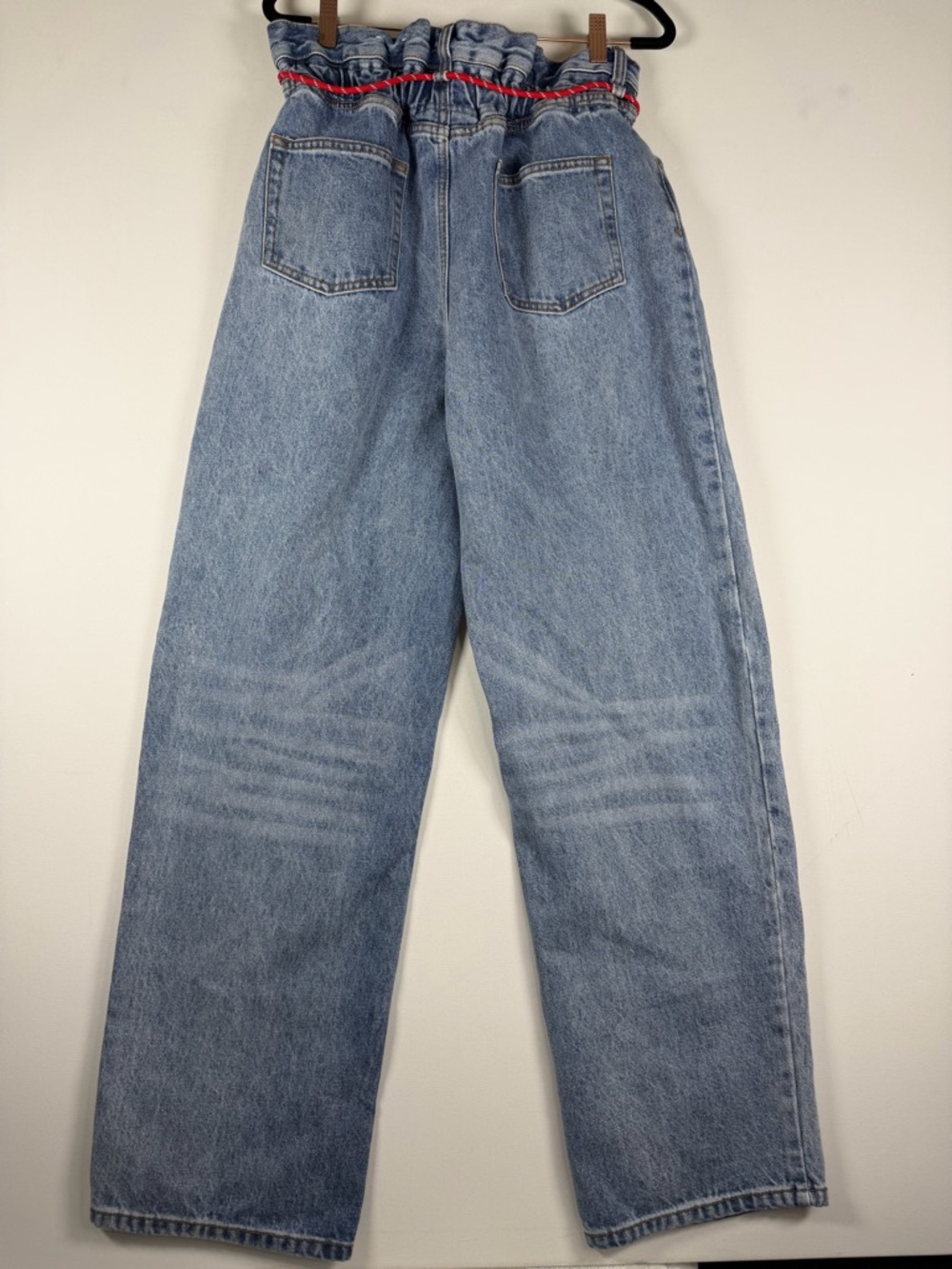 KBB by KAHLANA Women's Barrel Leg 'The
Paper Bag Jean' - Light Wash 4 - Picture 7 of 10